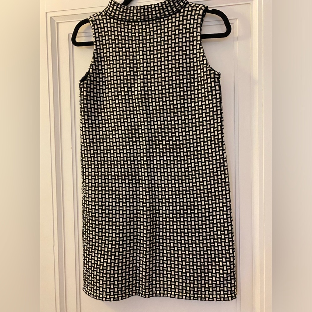 Euc Lara knit brand black and white sweater dress. Size small. Mock turtleneck
